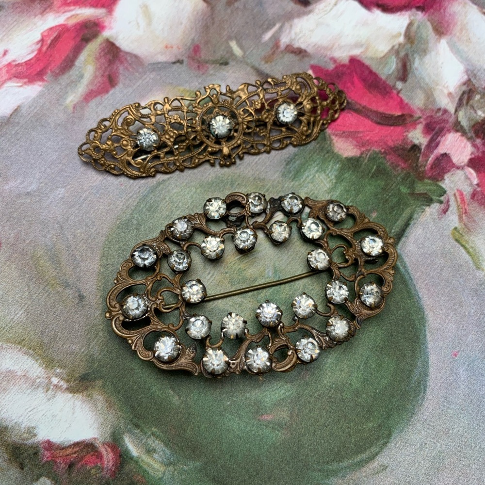Set of vintage 1930s rhinestone brass filigree brooches/ pins
